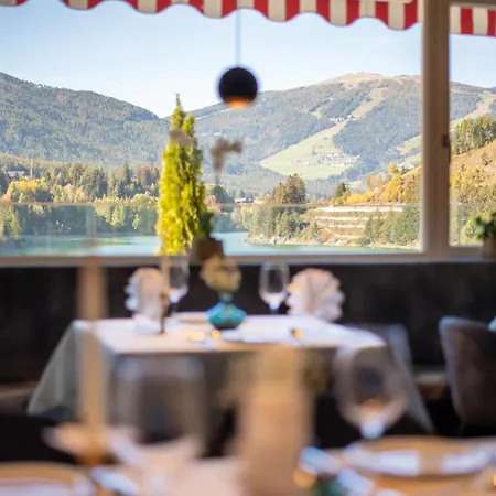 Seehof Hotel Monguelfo-Tesido / Welsberg-Taisten